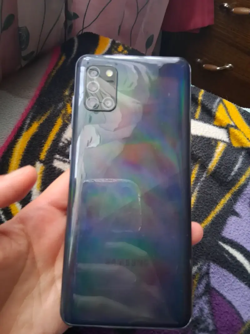 Samsung Galaxy 31 usado - 1