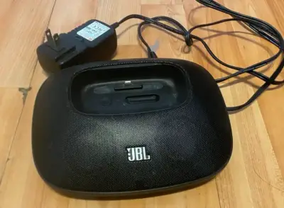 Base con altavoz JBL con cargador - miniatura 1