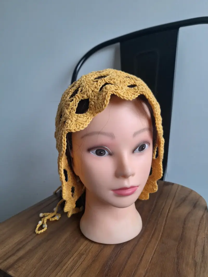 Gorro crochet amarillo tejido en algodon - 2