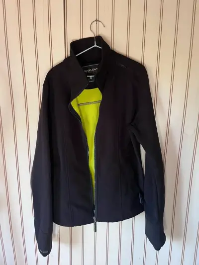 Chaqueta negra - miniatura 1
