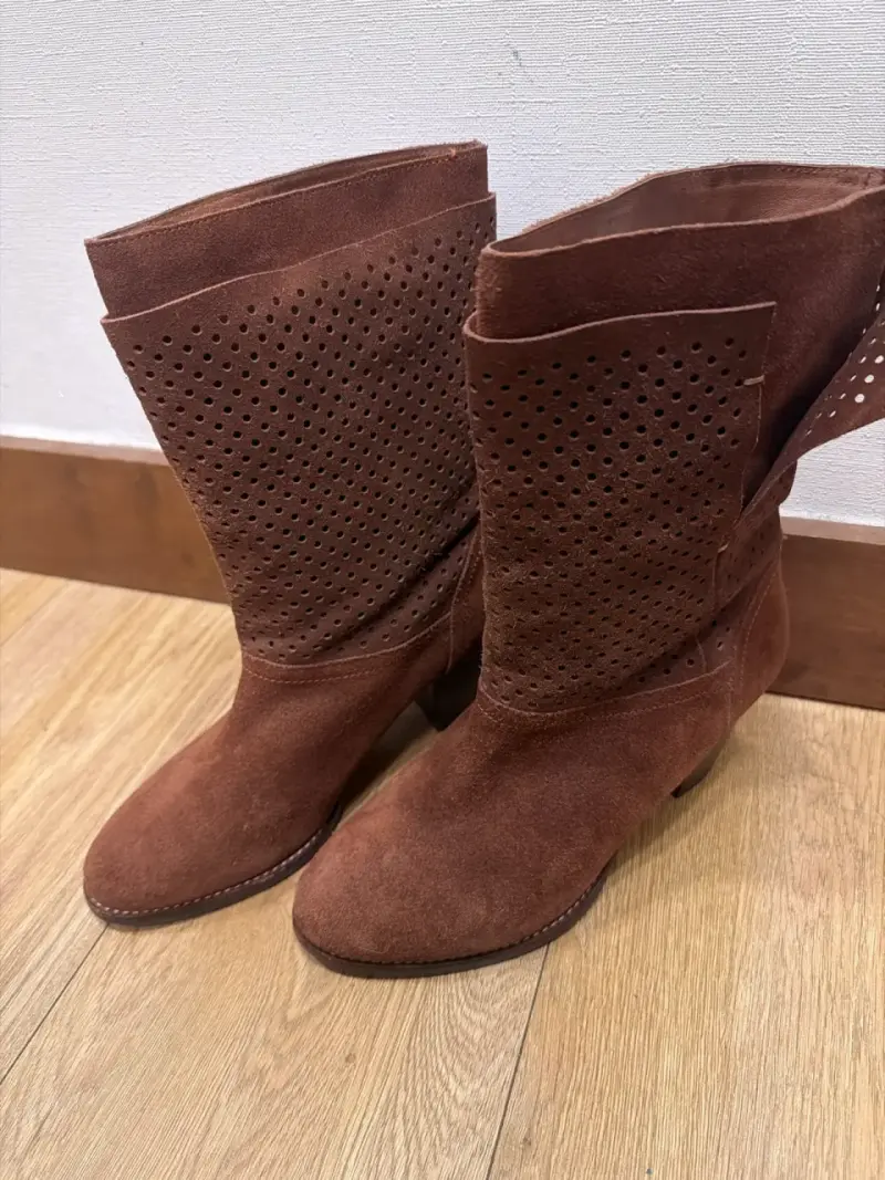 Botines café de mujer con taco - 2