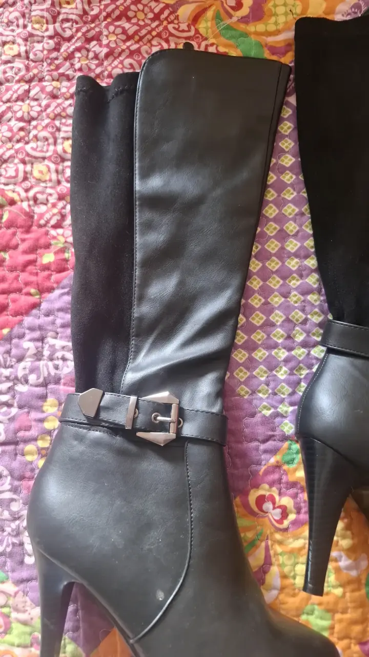 Botas negras de cuero alto - 1