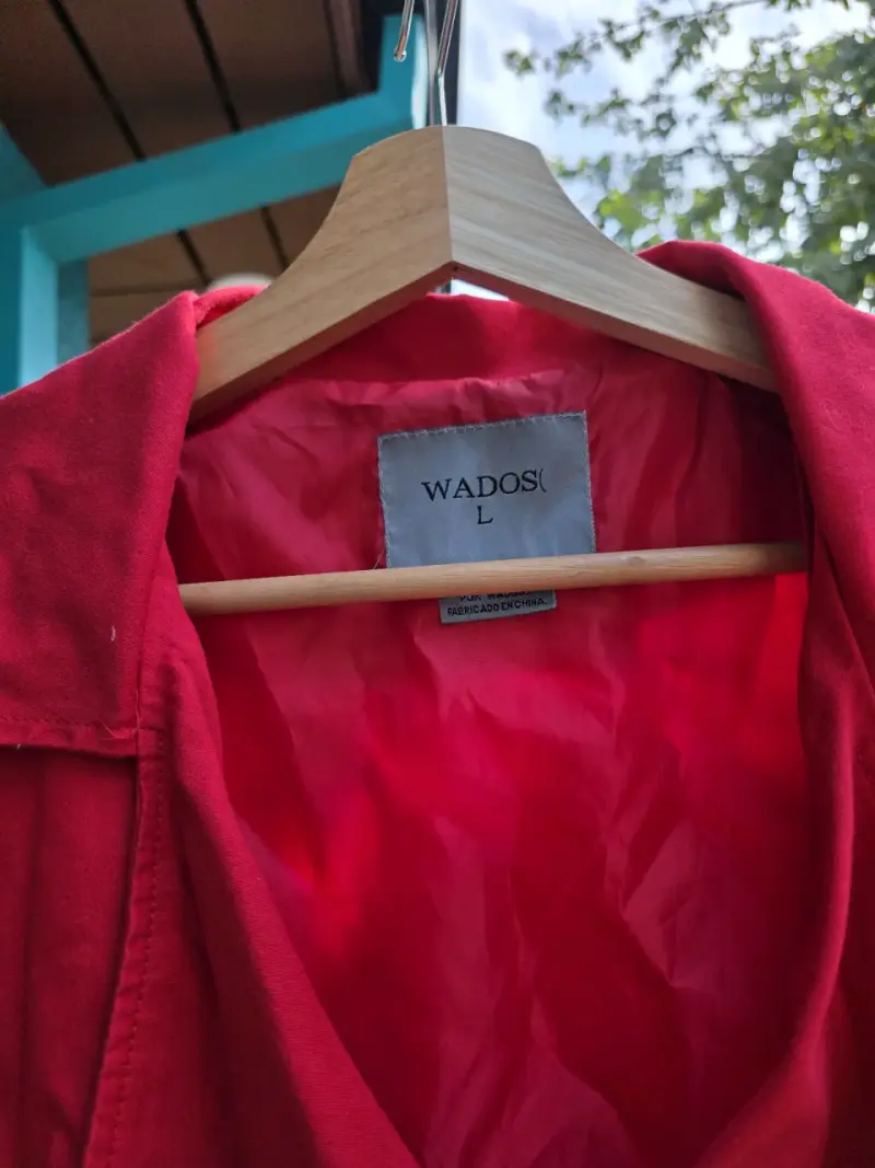 Chaqueta roja de botones dobles - 2