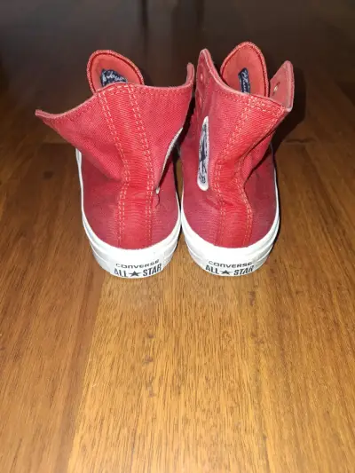 Zapatillas rojas de lona - miniatura 2