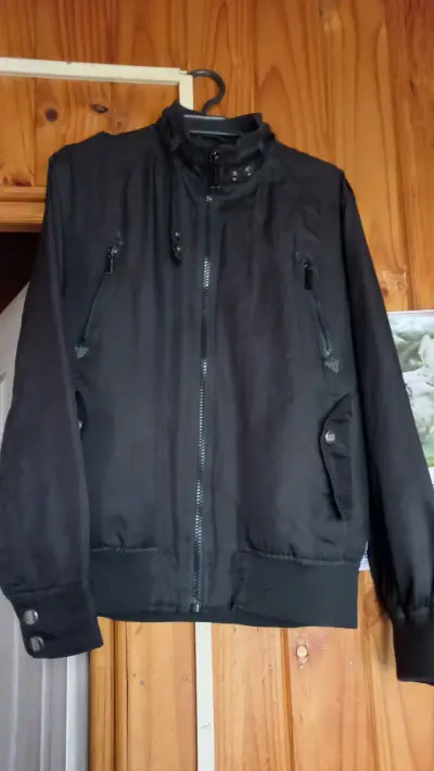 Chaqueta negra VCR prjct talla M - miniatura 1