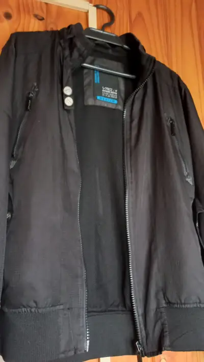 Chaqueta negra VCR prjct talla M - miniatura 3