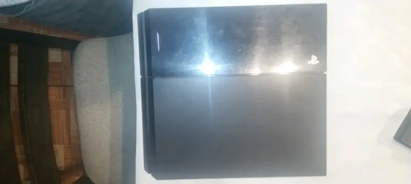 Consola PS4 con accesorios y juegos - 5