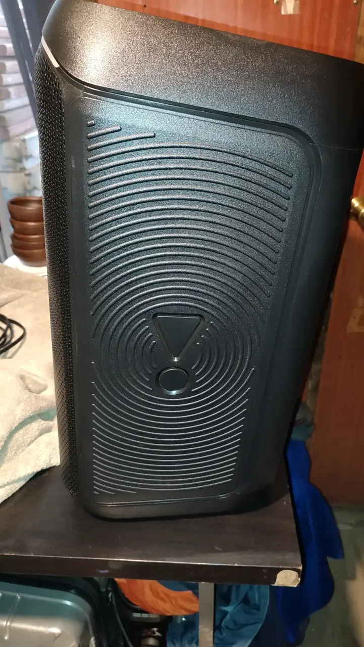 Parlante JBL con luces LED party box - 4