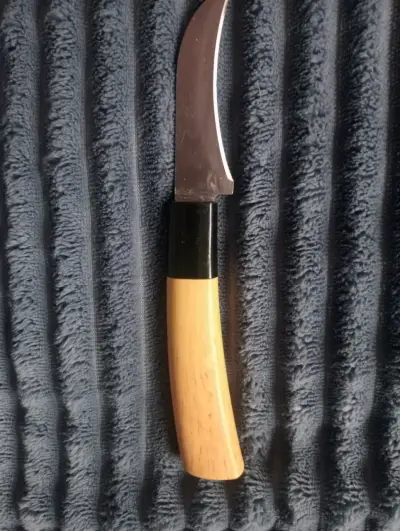 Cuchillo artesanal de madera - miniatura 1