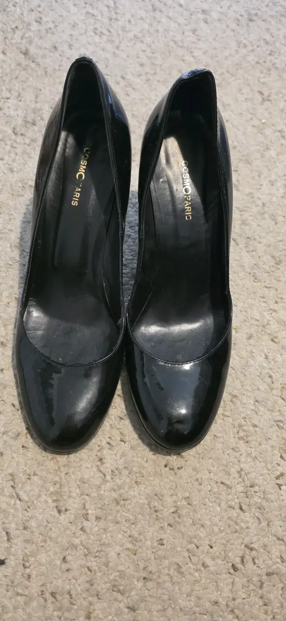 Tacones negros de charol - 3