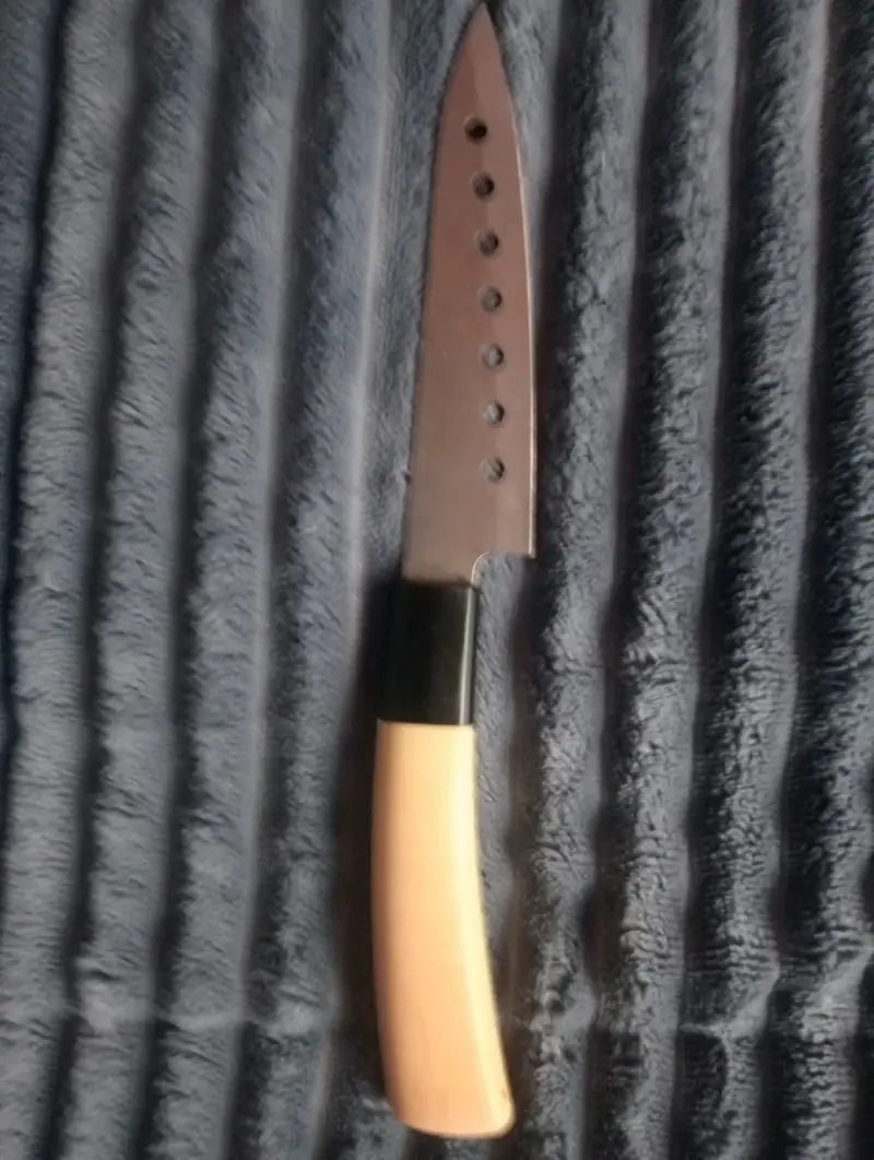 Cuchillo multiusos con agujeros - 2