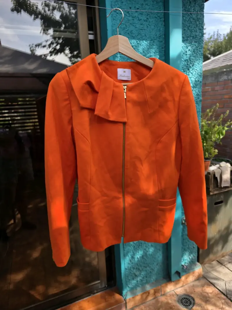 Chaqueta naranja con cremallera - 3