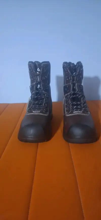 Botas de trabajo marrones - miniatura 1