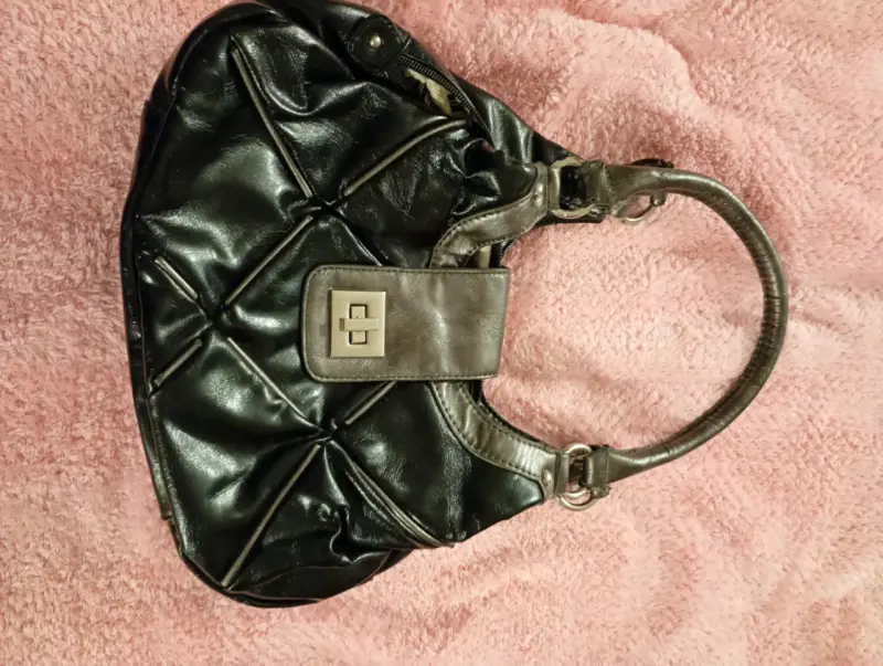 Cartera negra de cuero sintético - 2