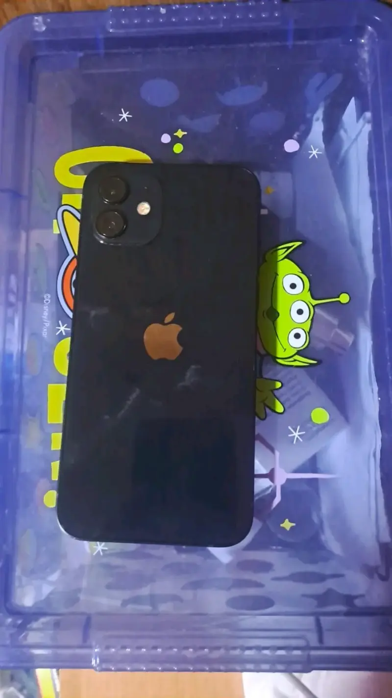 iPhone 12 - 1