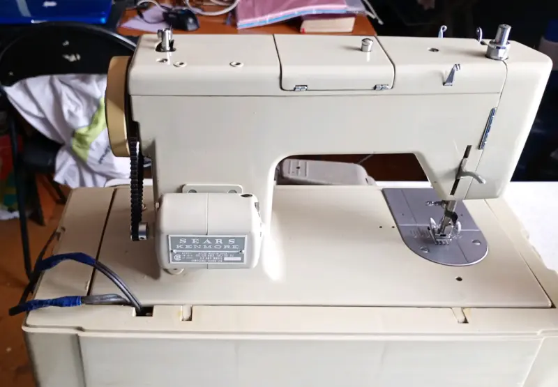 Máquina de coser vintage Kenmore - 5