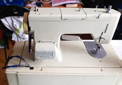 Máquina de coser vintage Kenmore - miniatura 5