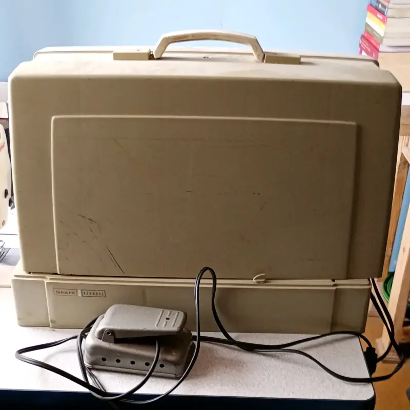 Máquina de coser vintage Kenmore - 6