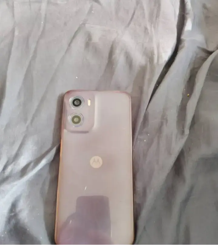 Motorola E15 - 3