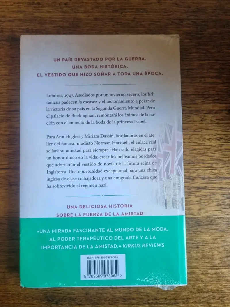 Libro 'El Vestido' de Jennifer Robson - 2