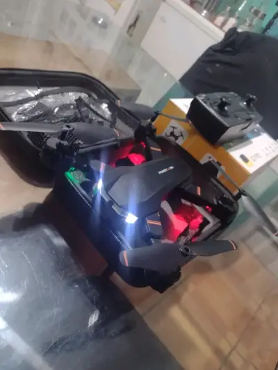 Drone FPV con control remoto - miniatura 1