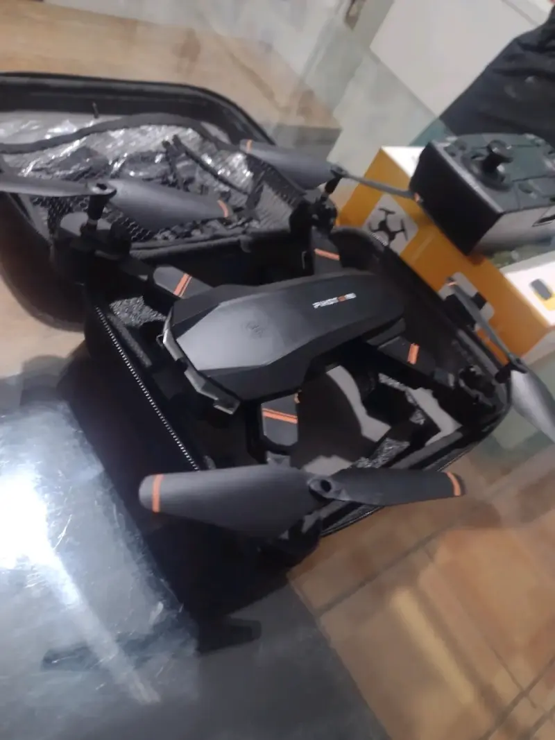 Drone FPV con control remoto - 4