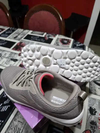 Zapatillas Skechers gris nuevas - miniatura 2