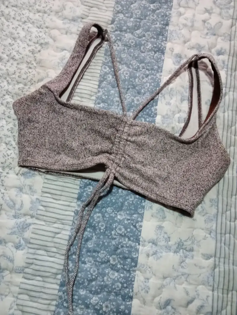Top de tirantes beige