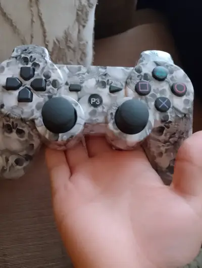 Consola PS3 negra usada hackeada - miniatura 2