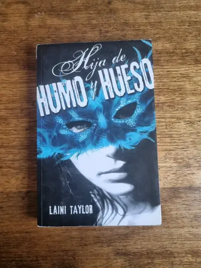 Libro Hija de Humo y Hueso - miniatura 1
