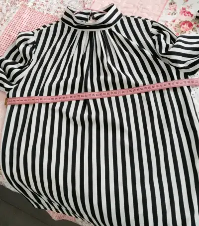 Blusa rayada blanca y negra - miniatura 4