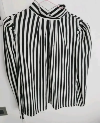 Blusa rayada blanca y negra - miniatura 5