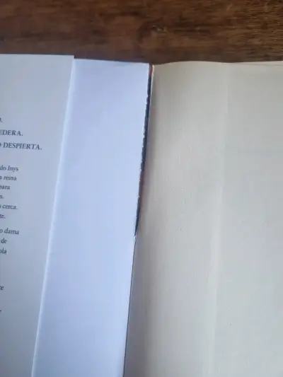 Libro El Priorato del Naranjo - miniatura 3