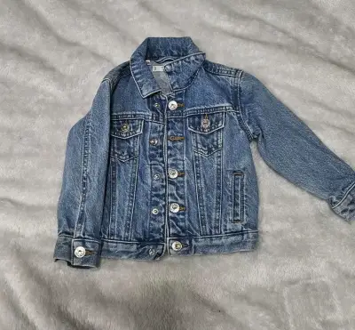 Chaquetas,sudaderas y chalecos - miniatura 2