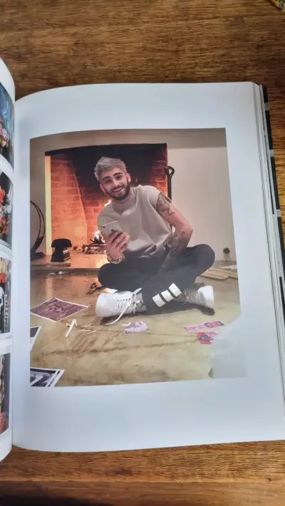Libro 'Z' de Zayn Malik - miniatura 4