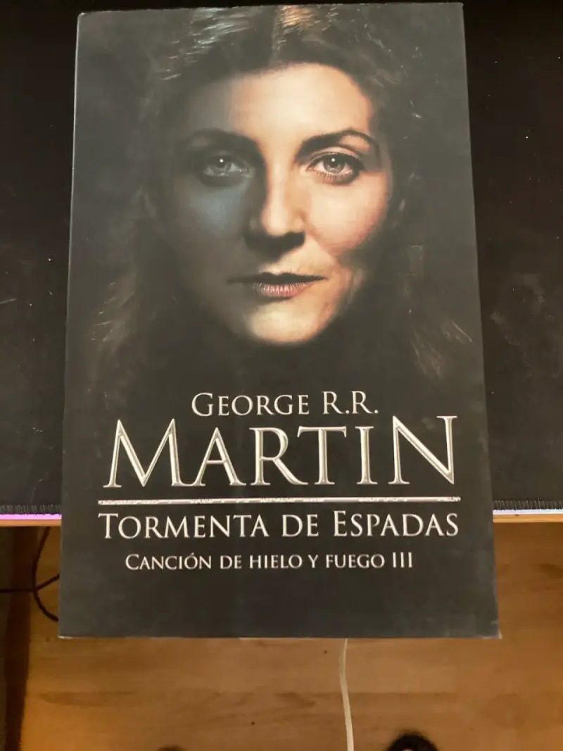 Libro Tormenta de Espadas