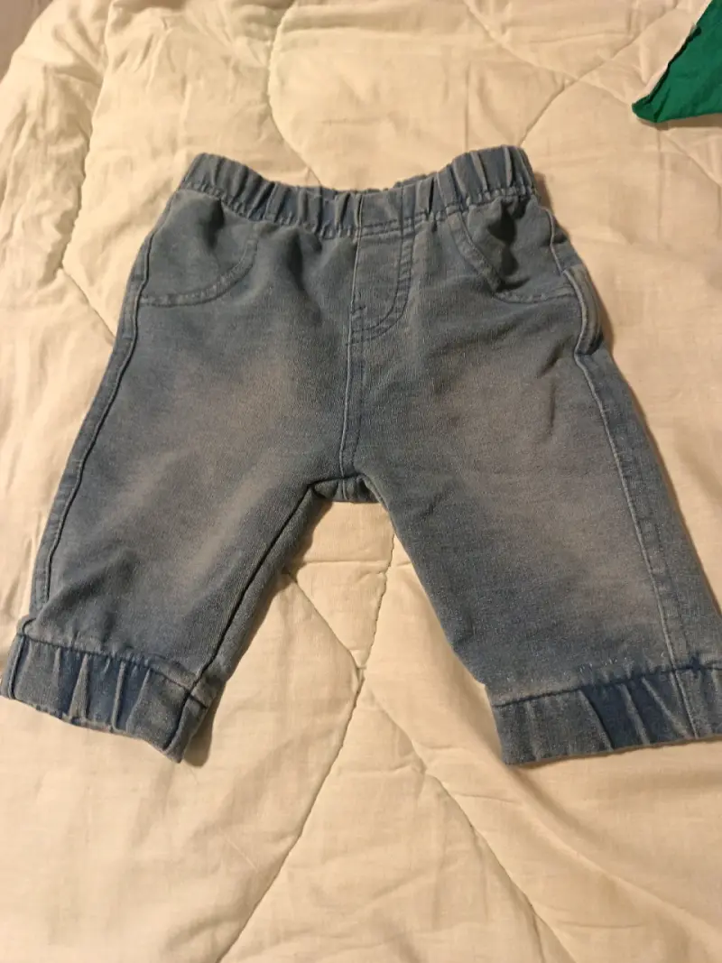 Pantalones de mezclilla para bebé