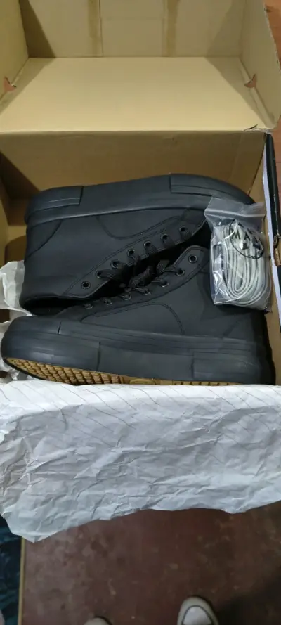 Zapatillas negras altas - miniatura 1