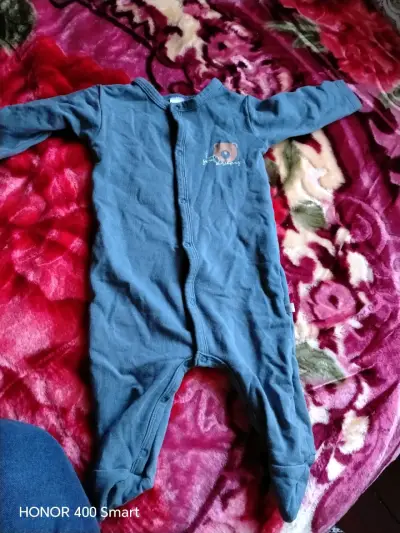 Pijama azul para bebé - miniatura 1