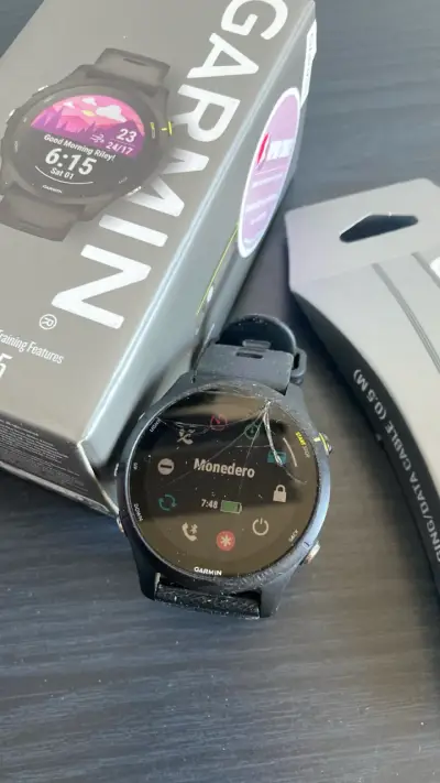 Reloj Garmin con pantalla rota - miniatura 2