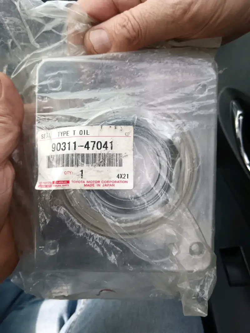 Retén trasero cigueñal Toyota Yaris 2023-2016 orig