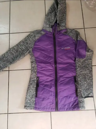 Chaqueta deportiva morada con capucha - miniatura 1