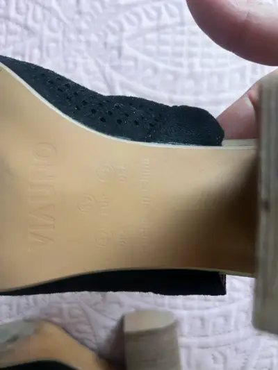 Sandalias negras con taco - miniatura 5