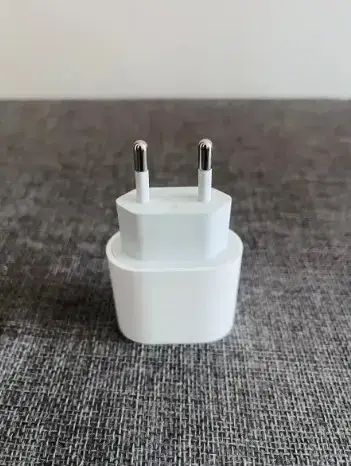 Adaptador Iphone Apple A2347 Usb-c A Usb-c 20w - miniatura 1