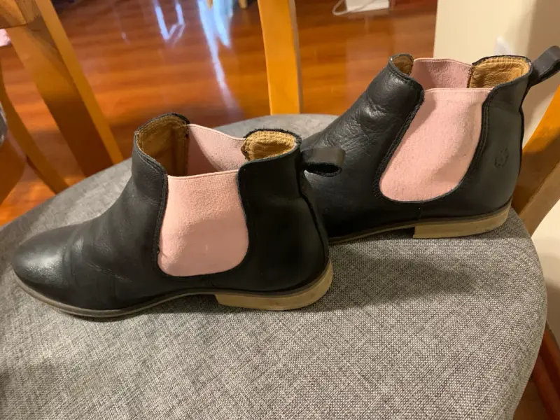 Botines negros y rosados - 3