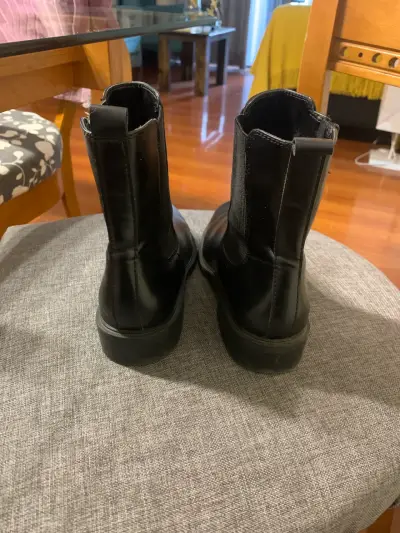 Botines negros de cuero - miniatura 3