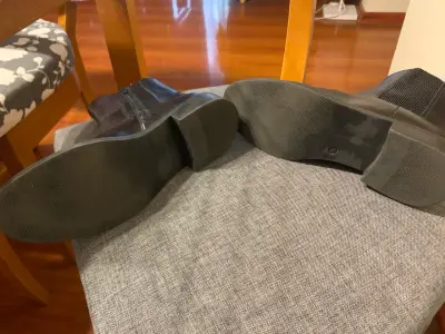 Botines negros de cuero - miniatura 4