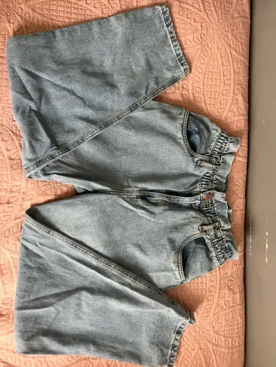 Jeans de mezclilla azul claro - miniatura 1