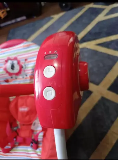 Silla mecedora para bebé rojo Bebesit - miniatura 2