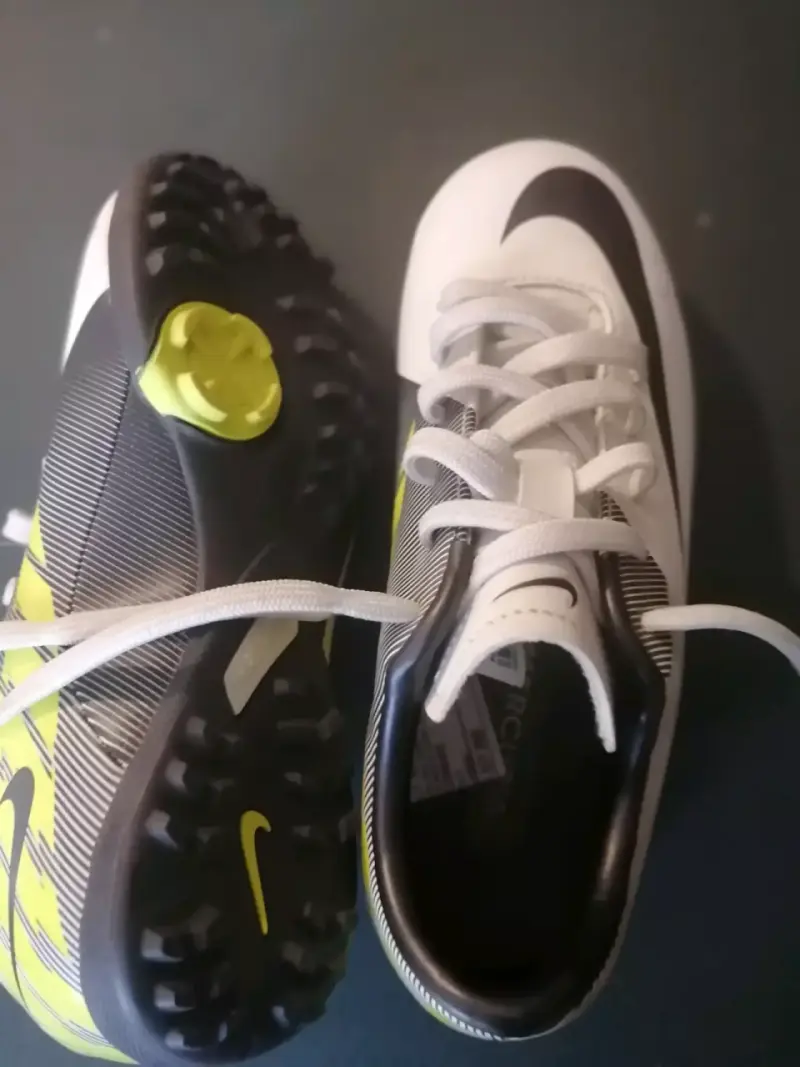 Zapatos deportivos Nike talla 13C - 3